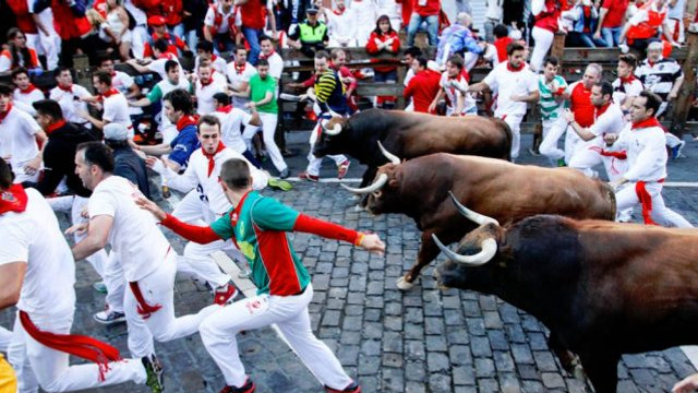 VIDEO | Celebrul și controversatul festival San Fermin, dedicat curselor cu tauri, a început în orașul spaniol Pamplona