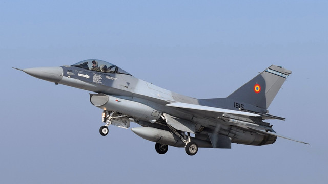 Decizie CSAT. România vrea să deschidă un centru de instruire a piloților de avioane F-16 unde să se antreneze și piloți din Ucraina
