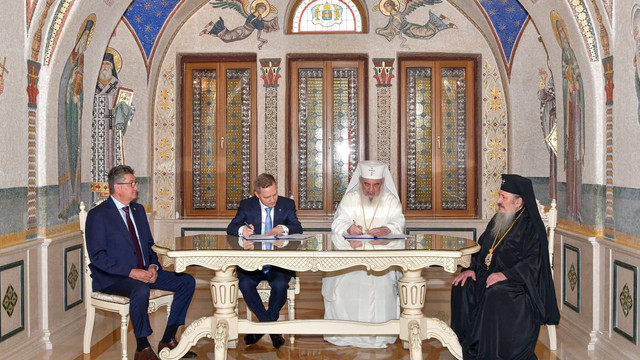 Protocol de cooperare semnat între Patriarhia Română și Departamentul pentru Relația cu Republica Moldova. La eveniment a fost prezent și Înaltpreasfințitul Părinte Petru, Mitropolitul Basarabiei

