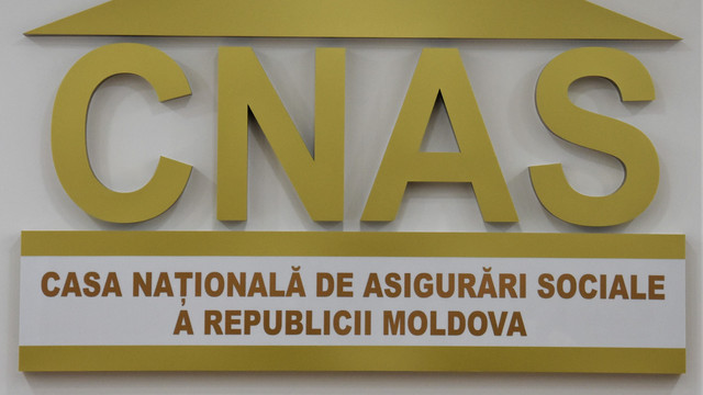 CNAS a finanțat pensiile și alocațiile sociale a deținătorilor de carduri bancare