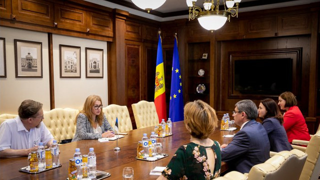 Întrevedere de rămas-bun între președintele Parlamentului și ambasadoarea Estoniei: „Mizăm ca R. Moldova să fie în continuare prioritară pe agendă”