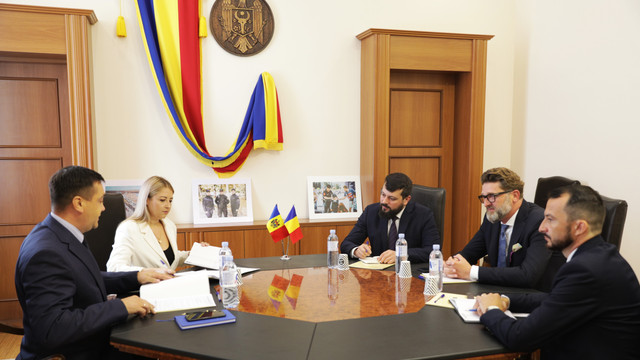 Noul șef al MAI, întrevedere cu ambasadorul român Cristian-Leon Țurcanu. Extinderea controalelor comune la punctele de trecere a frontierei pentru fluidizarea traficului, printre subiectele abordate 