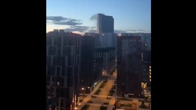 Alertă la Moscova | Două clădiri nerezidențiale au fost lovite de drone. Fragmente dintr-o dronă ar fi fost descoperite în apropierea Ministerului rus al Apărării