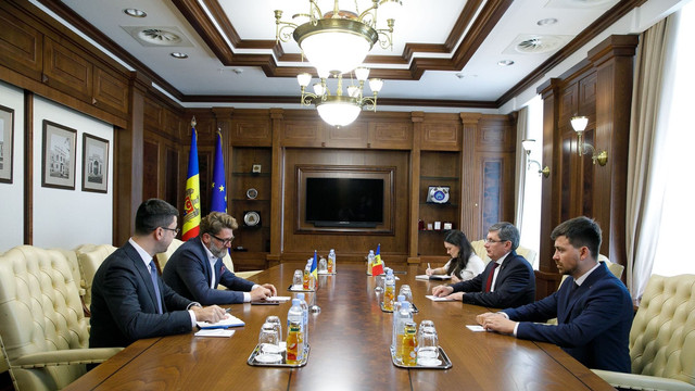 Ambasadorul României, Cristian-Leon Țurcanu, întrevedere cu președintele Parlamentului, Igor Grosu. „Am avut ocazia să discutăm pe larg despre planurile guvernării pro-europene”