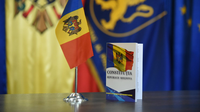 29 de ani de la adoptarea Constituției Republicii Moldova. Unele articole din Legea Supremă au provocat de-a lungul anilor proteste, comentarii diferite și crize politice