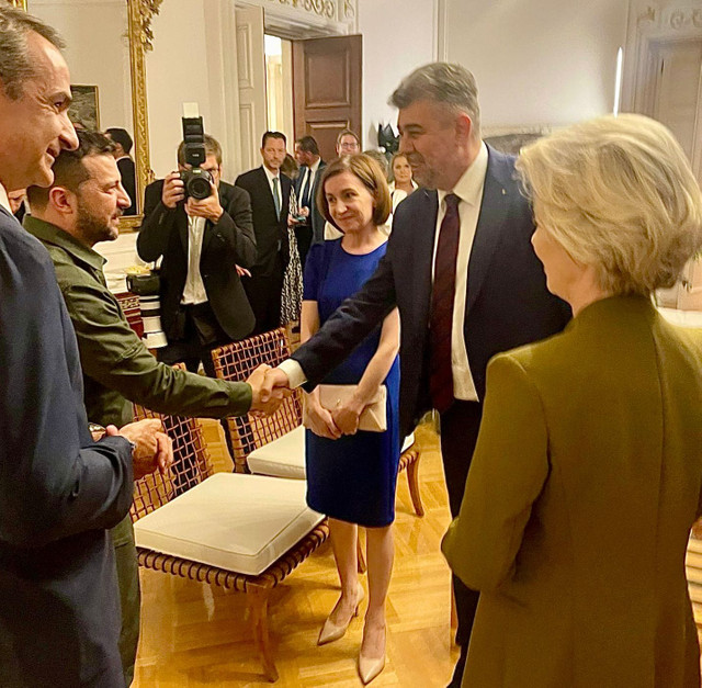 Maia Sandu, în vizită oficială la Atena. Șefa statului participă la o reuniune a șefilor de stat și de guvern din Sud-Estul Europei și Balcanii de Vest privind securitatea regională