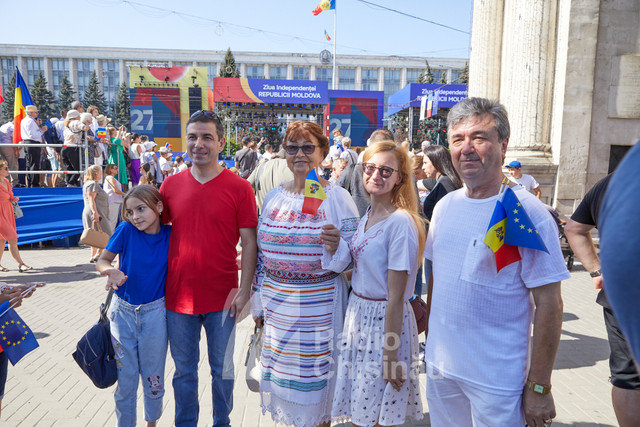 GALERIE FOTO | La Chișinău a avut loc ceremonia dedicată celei de-a 32-a aniversări a Independenței R. Moldova