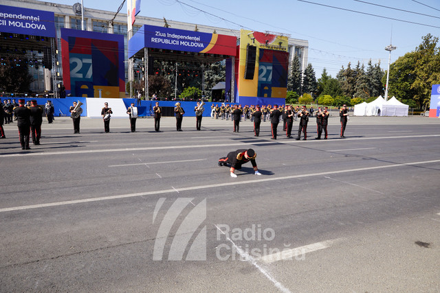 GALERIE FOTO | La Chișinău a avut loc ceremonia dedicată celei de-a 32-a aniversări a Independenței R. Moldova