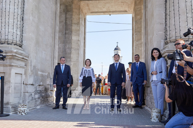 GALERIE FOTO | La Chișinău a avut loc ceremonia dedicată celei de-a 32-a aniversări a Independenței R. Moldova