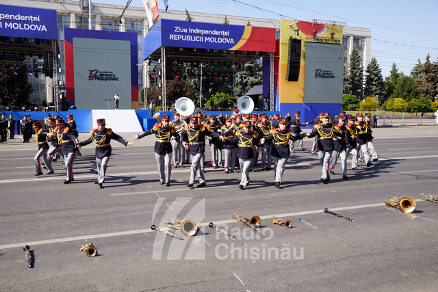 GALERIE FOTO | La Chișinău a avut loc ceremonia dedicată celei de-a 32-a aniversări a Independenței R. Moldova