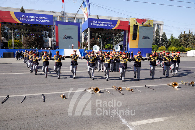 GALERIE FOTO | La Chișinău a avut loc ceremonia dedicată celei de-a 32-a aniversări a Independenței R. Moldova