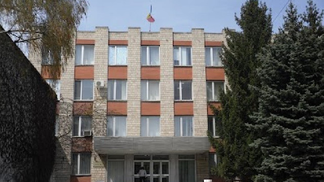 Angajată a Preturii sectorului Rîșcani din capitală, condamnată pentru corupere pasivă și fals în acte publice