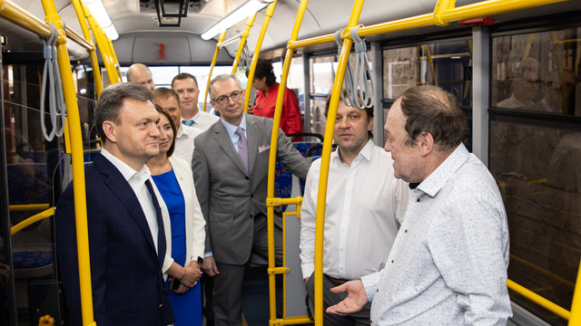 În R. Moldova a fost produs primul autobuz electric. Dorin Recean: „Îi încurajez pe toți să producă inovații în țara noastră”