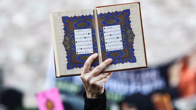 Danemarca va interzice arderea Coranului / Noile reguli se aplică și Bibliei, Torei și unor simboluri religioase precum crucifixul