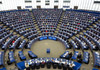 Legea UE pentru libertatea presei: Parlamentul European cere interzicerea programelor-spion împotriva jurnaliștilor, transparența proprietății și alocarea echitabilă a publicității de stat