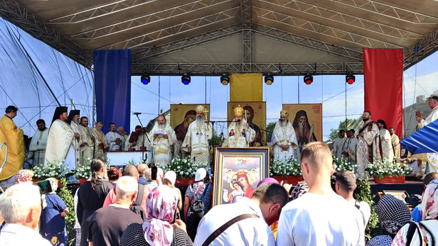 Centenarul Episcopiei de Bălți, fostă Episcopia Hotinului, celebrat de preoți și credincioși de pe ambele maluri ale Prutului