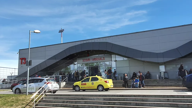 Se iau măsuri pentru rezolvarea problemei transportatorilor nelicențiați din Republica Moldova care staționează la Aeroportul din Iași
