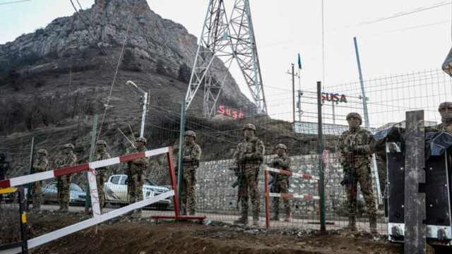 Azerbaidjanul anunță lansarea unei operațiuni „antiteroriste” în Nagorno-Karabah. Armenia îndeamnă forțele rusești de menținere a păcii să oprească „agresiunea la scară largă” a Azerbaidjanului
