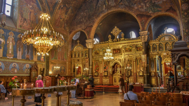 Bulgaria l-a expulzat pe șeful Bisericii Ortodoxe Ruse din Sofia. Rusia a reacționat furibund