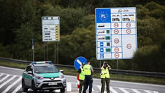 Polonia și Cehia introduc temporar puncte de control la frontierele lor cu Slovacia