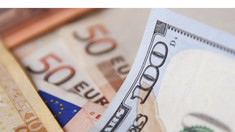 Euro și dolarul se ieftinesc la începutul lunii mai