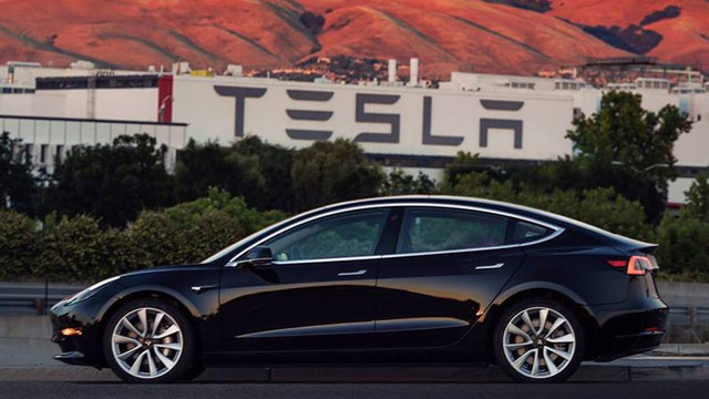 Tesla a ratat estimările pieței privind livrările de vehicule electrice în trimestrul trei din 2023