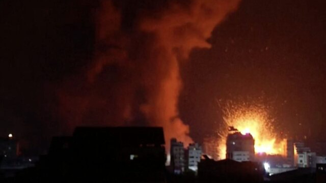 Gaza, lovită peste noapte de forțele israeliene. Israelul anunță că întrerupe aprovizionarea în Gaza cu electricitate, combustibil și bunuri