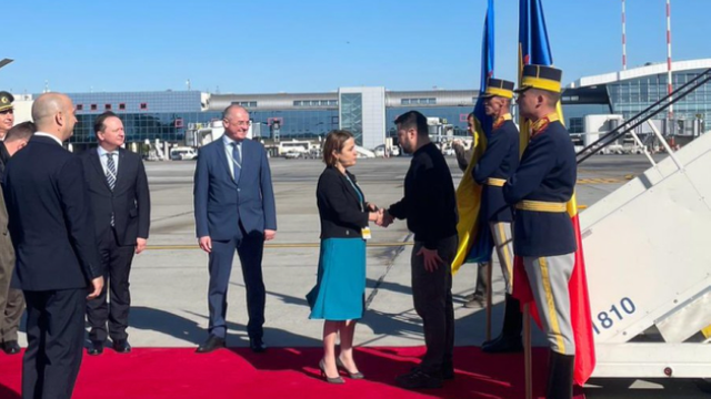 Volodimir Zelenski a ajuns în România / Președintele Ucrainei nu va mai vorbi în Parlament
