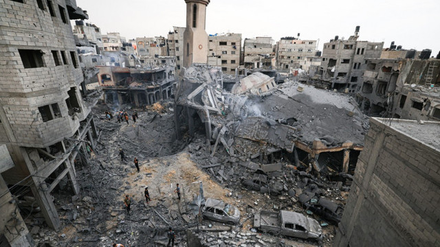 Forțele israeliene continuă asediul asupra Fâșiei Gaza și concentrează trupe în jurul acesteia