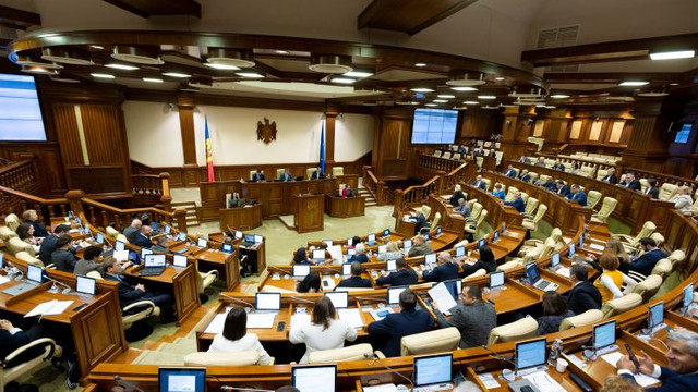 Parlamentul a luat act de cererea de demisie a lui Vitalie Miron din funcția de membru în Comisia Pre-Vetting