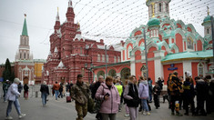 Rusia vrea să forțeze străinii care intră în țară să semneze un „acord de loialitate” cu Moscova