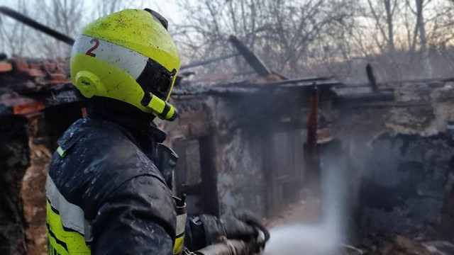 Un minor în vârstă de 17 ani a salvat din incendiu un copil de 2 ani, în localitatea Tîrnova, raionul Dondușeni