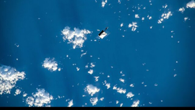 Pierdută în spațiu: o geantă cu unelte a unui astronaut NASA „orbitează în jurul Pământului” după ce i-a căzut în timp ce făcea reparații pe exteriorul Stației Spațiale Internaționale