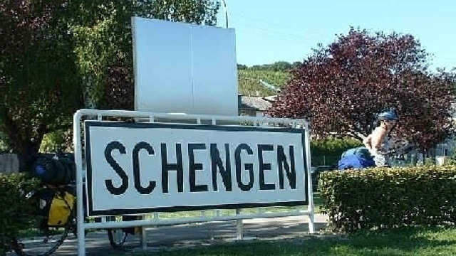 UE adoptă digitalizarea solicitărilor de vize pentru spațiul Schengen