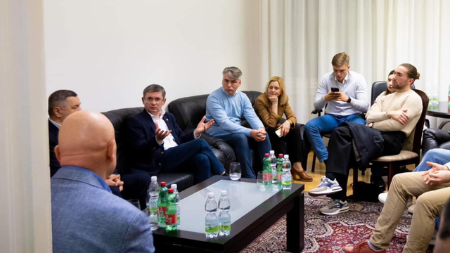 Igor Grosu și-a început vizita la Viena cu o întâlnire cu cetățenii Republicii Moldova stabiliți în Austria