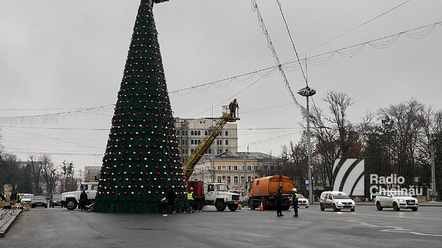 Startul sărbătorilor de iarnă la Chișinău va fi dat pe 23 decembrie