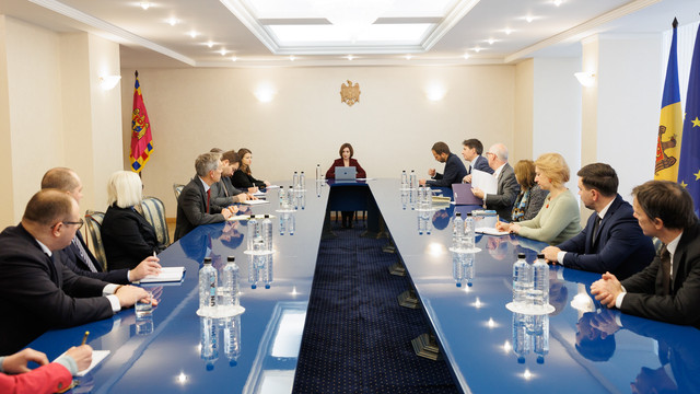 Președinta Maia Sandu a avut o întrevedere cu membrii Comisiei pentru evaluare externă extraordinară a Curții Supreme de Justiție / VIDEO