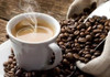 Bloomberg: Iubitorii de cafea vor fi afectați de scăderea recoltei din Vietnam, cel mai mare crescător global de cafea robusta