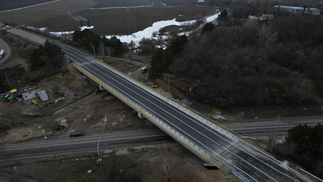 A fost deschisă circulația pe podul de la Cricova
