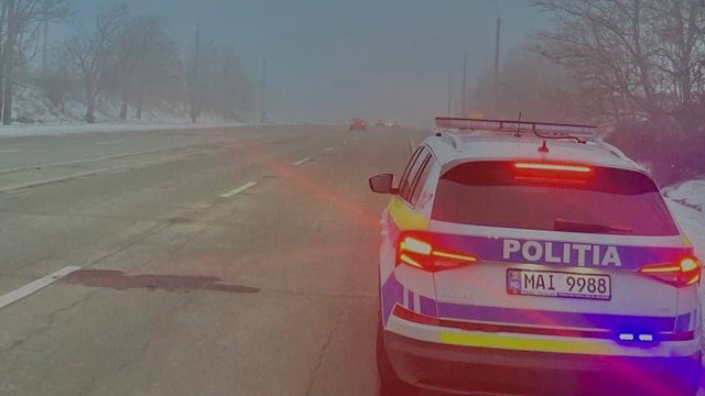 Poliția: Circulați cu atenție! Pe teritoriul R. Moldova persistă ceața, iar carosabilul pe alocuri este lunecos