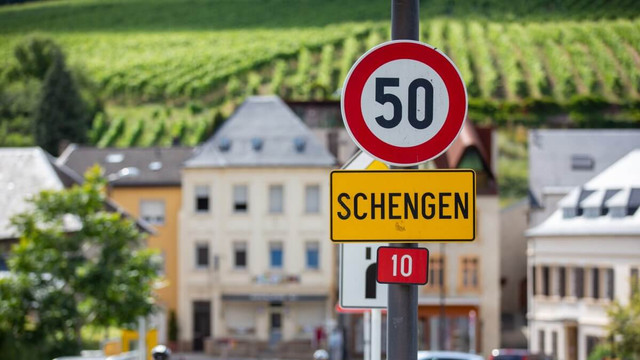 Parlamentul Olandei a votat în favoarea aderării Bulgariei la Schengen. Austria, singura țară care se mai opune intrării României și Bulgariei