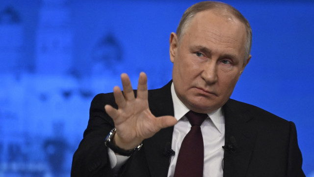 Vladimir Putin semnează un decret de acordare a cetățeniei ruse străinilor care se înrolează în armată