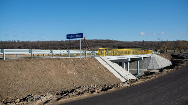 Circulația pe podul peste râul Gârla Mare, deschisă