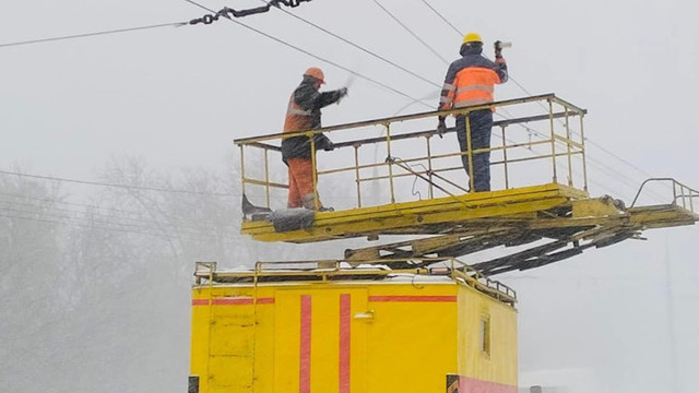 Ministerul Energiei anunță că toți consumatorii afectați de condițiile meteo din ultimele zile au fost reconectați la rețeaua de energie electrică