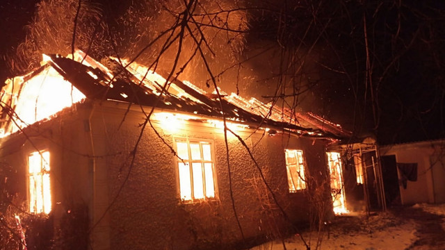 Două persoane au decedat în urma unor incendii izbucnit în raioanele Soroca și Edineț