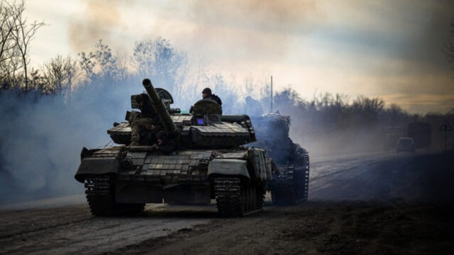 Luptele din Ucraina se întețesc în est, în timp ce Rusia își intensifică acțiunile ofensive