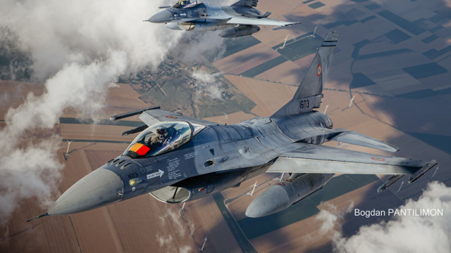 FOTO | Premieră în România: A avut loc primul zbor al unui pilot român pe un F-16