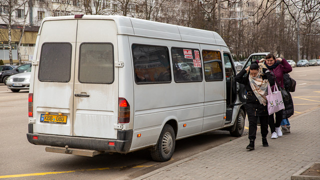O rută de microbuz din Chișinău își schimbă itinerarul