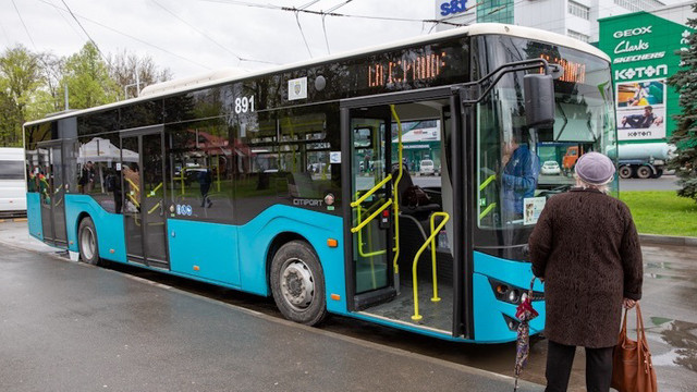 Chișinău: În ultimii patru ani, numărul autobuzelor de pe rutele municipale a crescut de la 85 la 145