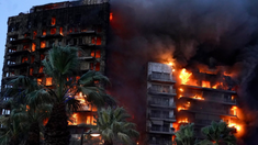 Tragedie la Valencia. 4 morți și 19 dispăruți în urma unui incendiu uriaș, pe care pompierii nu reușesc să-l stingă